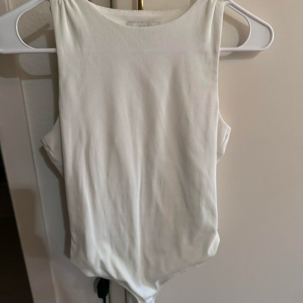 House of Harlow 1960 White Ribbed Bodysuit